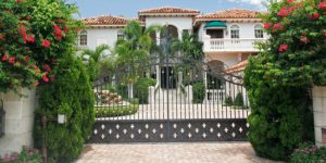 Should You Upgrade to Automatic Driveway Gates?